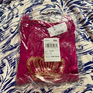 Maroon princess tiara crown T-shirt